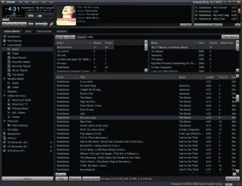 Winamp 5.5 Beta con el skin Bento que unifica todos los elementos del reproductor en una sola unidad.